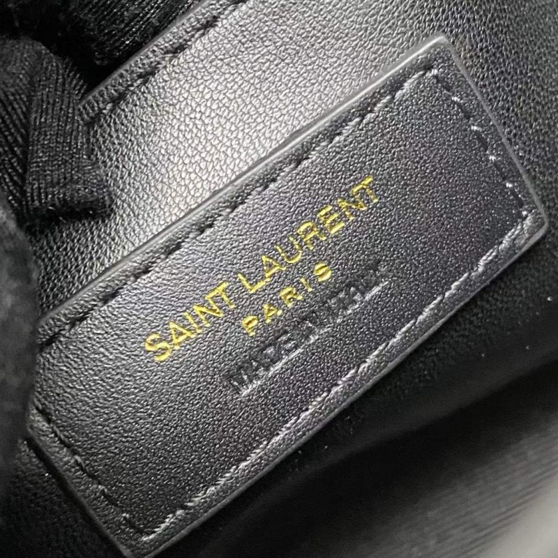 Saint Laurent Manhattan Shoulder Bag BGMP1625
