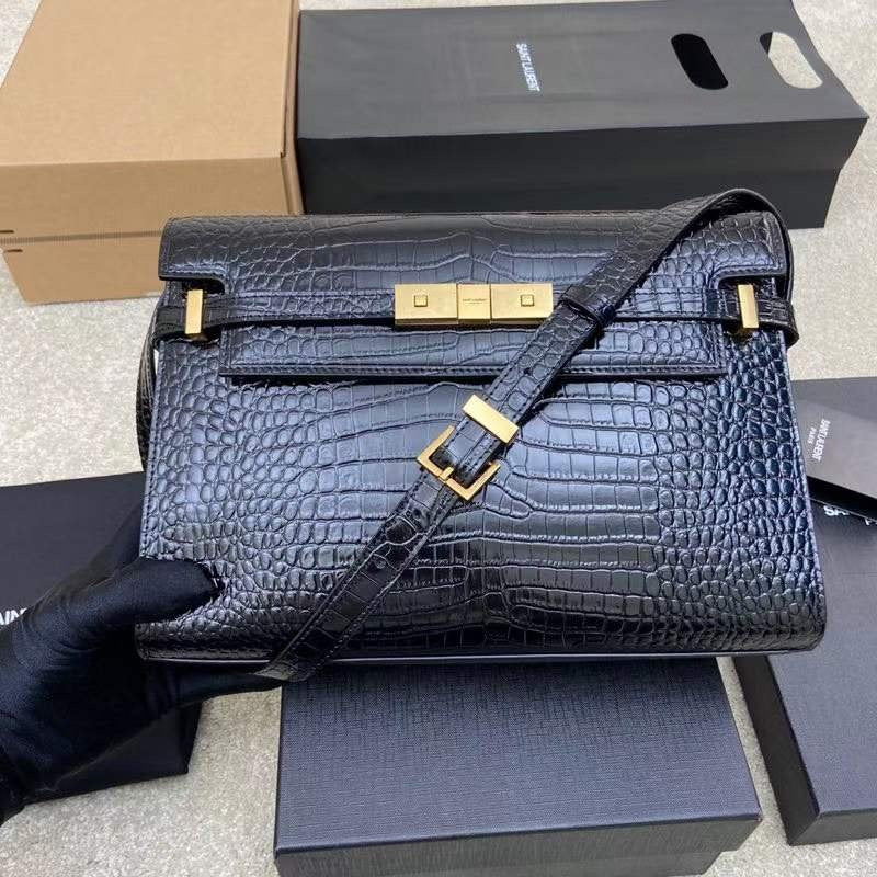 Saint Laurent Manhattan Shoulder Bag BGMP1626