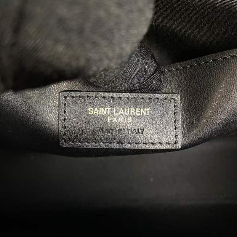 Saint Laurent Manhattan Shoulder Bag BGMP1626