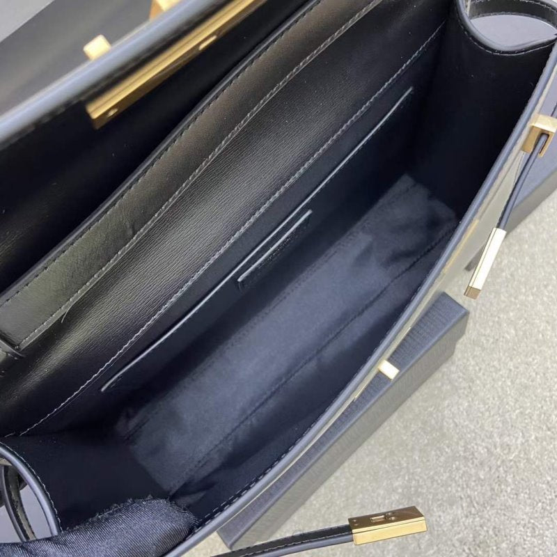 Saint Laurent Manhattan Shoulder Bag BGMP1627