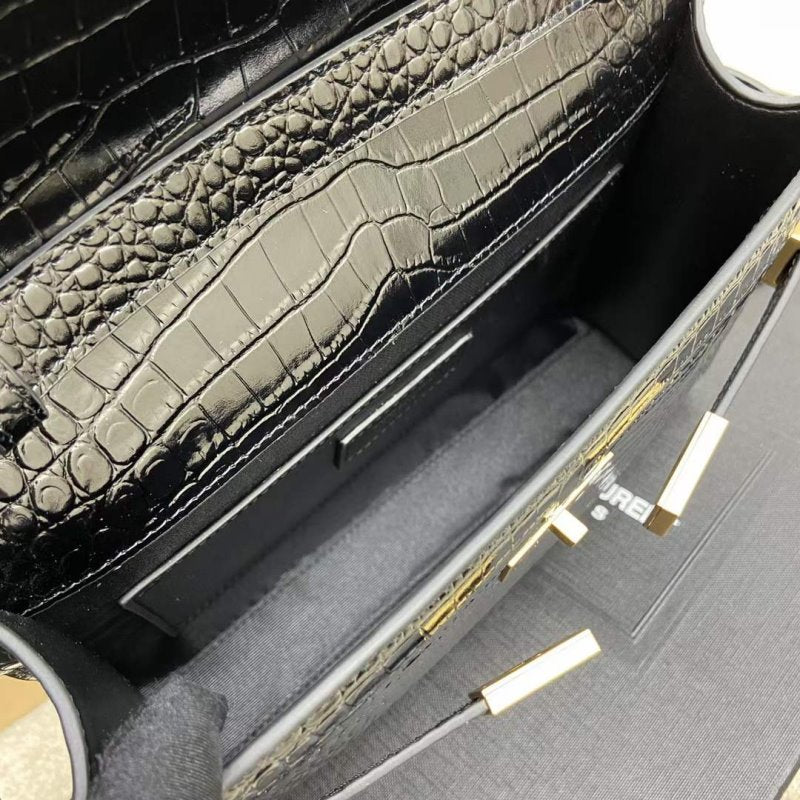 Saint Laurent Manhattan Shoulder Bag BGMP1629