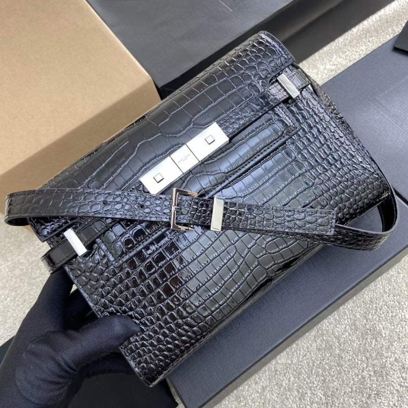 Saint Laurent Manhattan Shoulder Bag BGMP1630