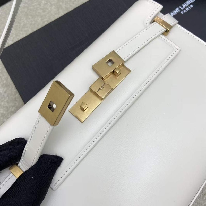 Saint Laurent Manhattan Shoulder Bag BGMP1631