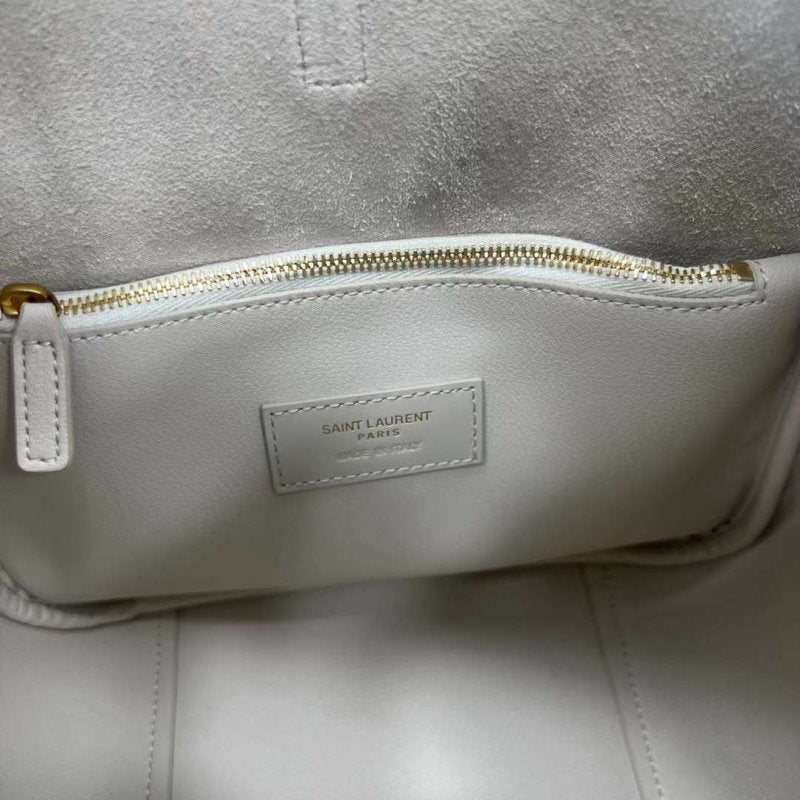 Saint Laurent Cassandre Stranggler Bag BG02307