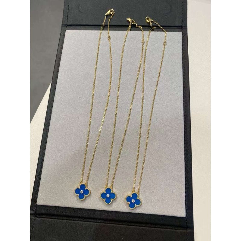 Van Cleef and Arpels Four Leaf Clover Chain JWL00221