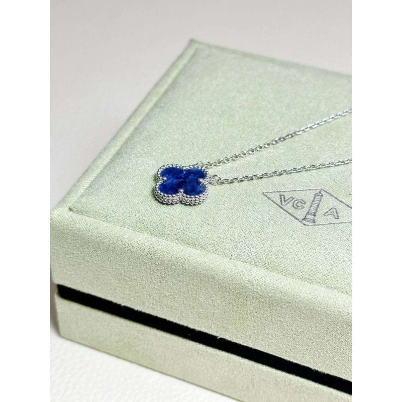 Van Cleef and Arpels Obsidian Necklace JWL00240