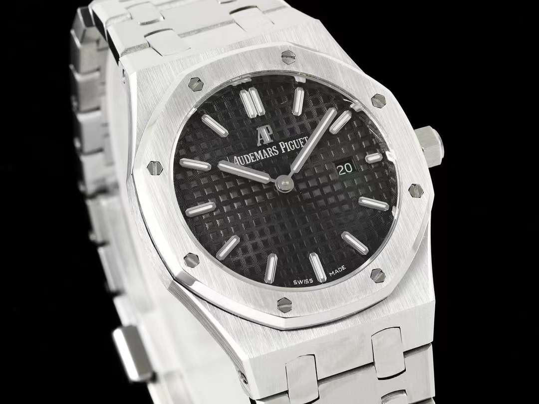 Audemars Piguet Royal Oak Offshore Series Wrist Watch WAT02092