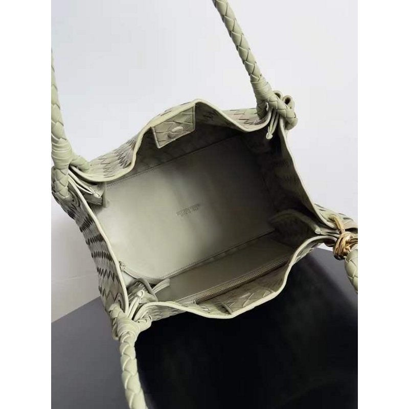 Bottega Veneta Andiamo Parachute Bag in Intrecciato Leather BGDC0060