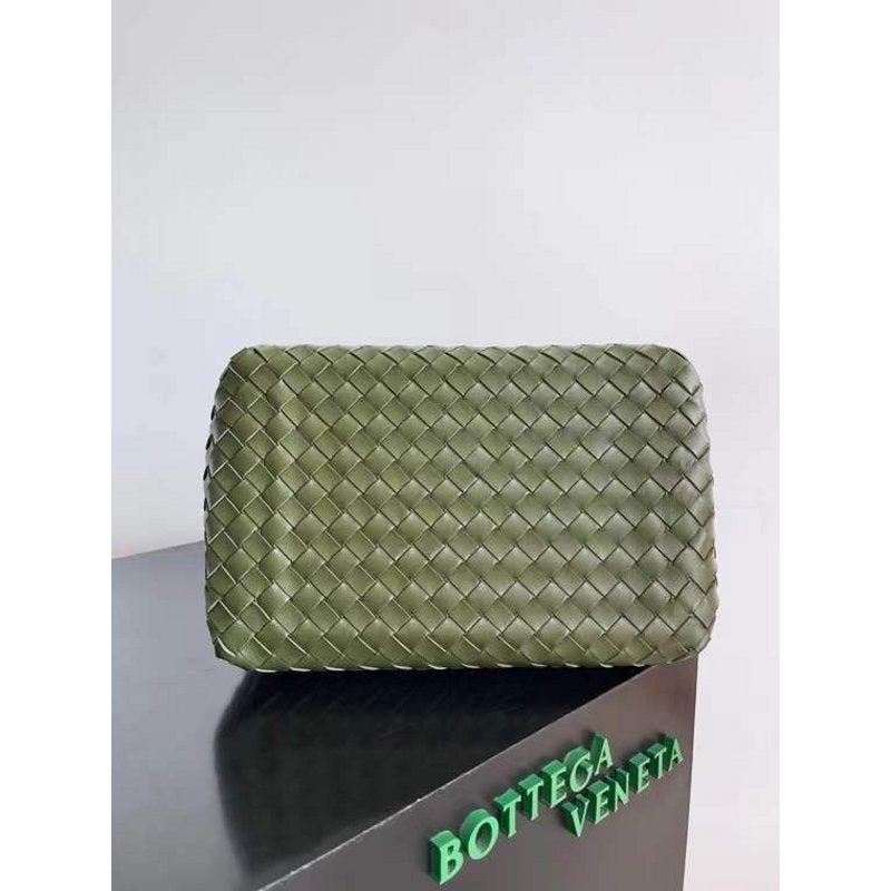 Bottega Veneta Andiamo Parachute Bag in Intrecciato Leather BGDC0061