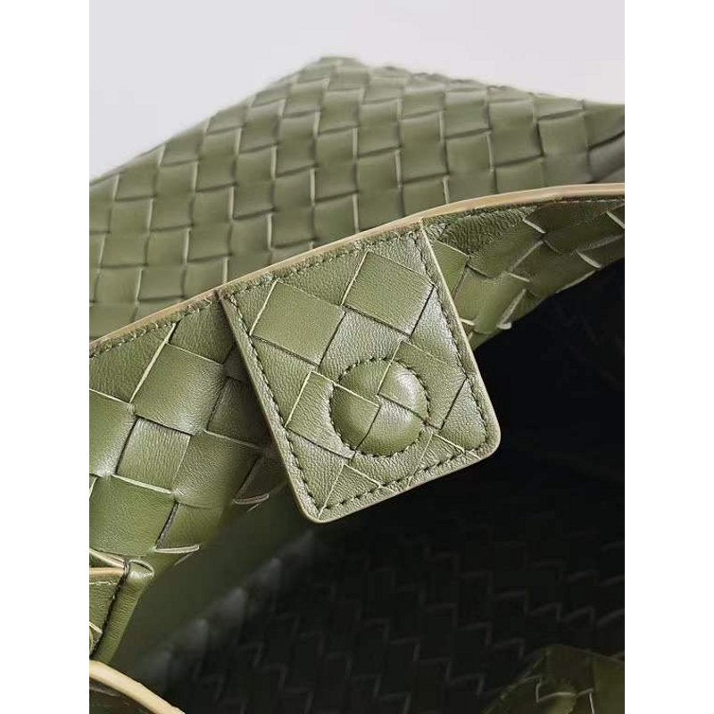 Bottega Veneta Andiamo Parachute Bag in Intrecciato Leather BGDC0061