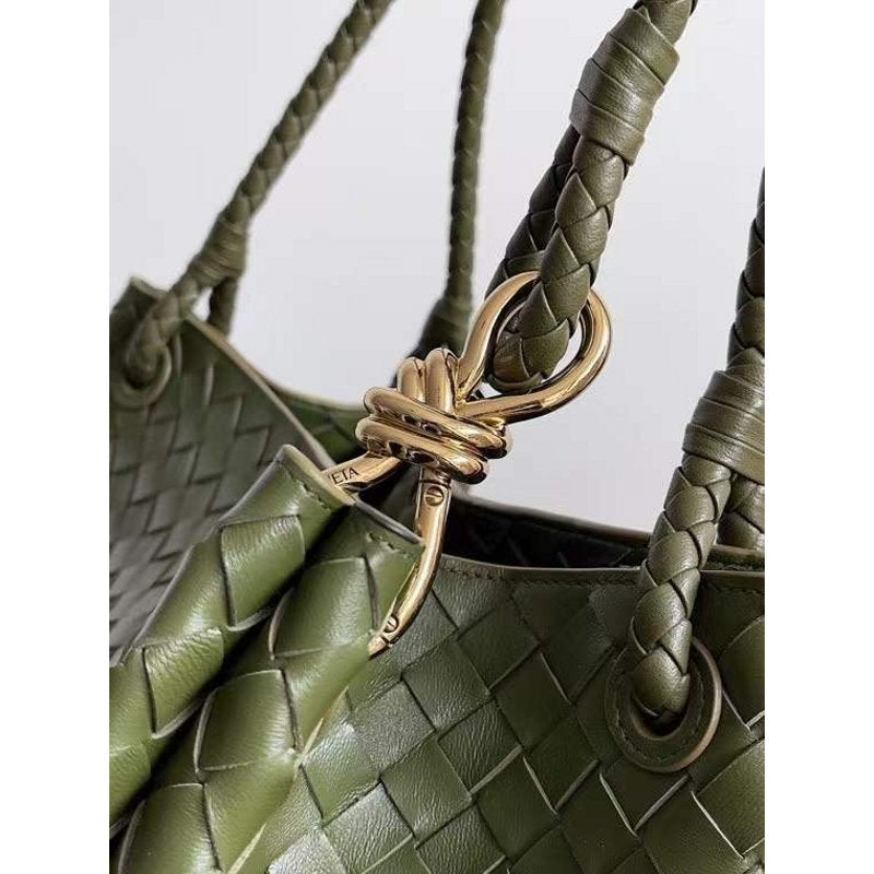 Bottega Veneta Andiamo Parachute Bag in Intrecciato Leather BGDC0061