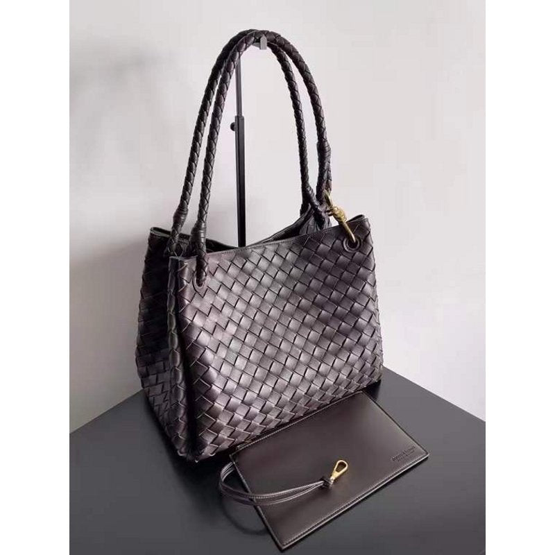 Bottega Veneta Andiamo Parachute Bag in Intrecciato Leather BGDC0062
