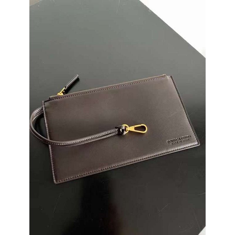 Bottega Veneta Andiamo Parachute Bag in Intrecciato Leather BGDC0062