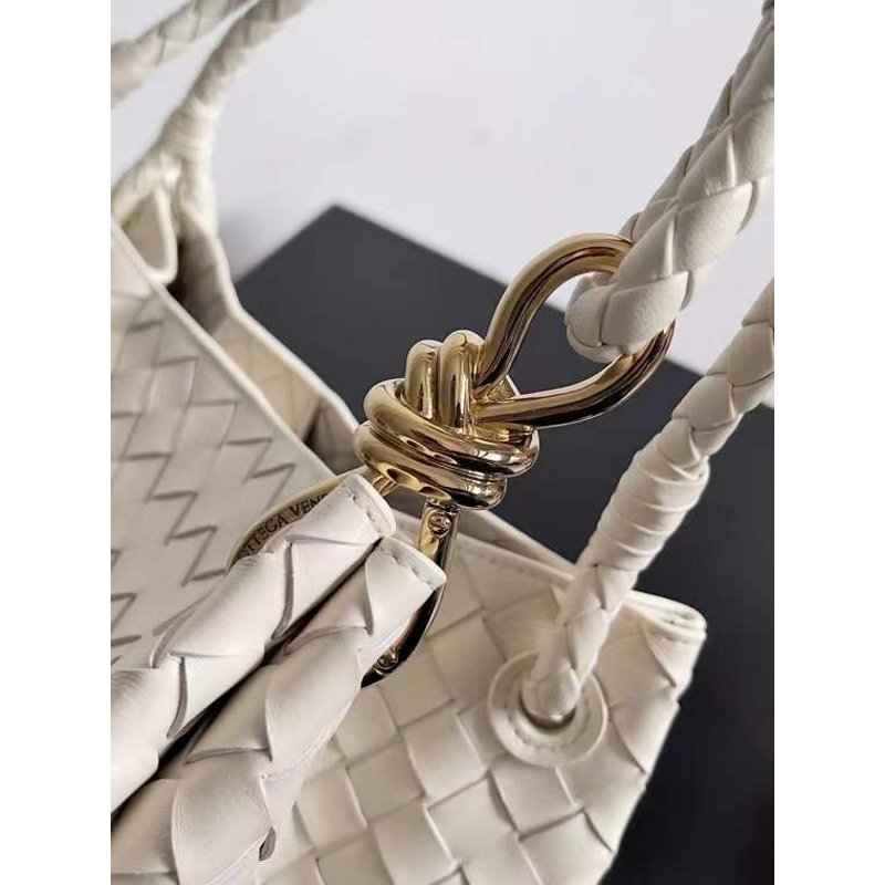 Bottega Veneta Andiamo Parachute Bag in Intrecciato Leather BGDC0063