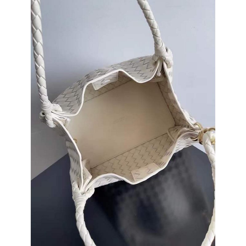 Bottega Veneta Andiamo Parachute Bag in Intrecciato Leather BGDC0063