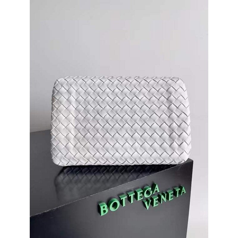 Bottega Veneta Andiamo Parachute Bag in Intrecciato Leather BGDC0064
