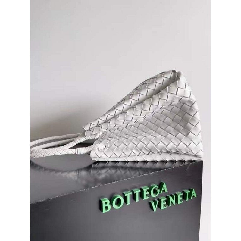 Bottega Veneta Andiamo Parachute Bag in Intrecciato Leather BGDC0064