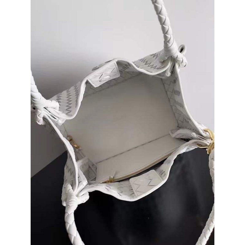 Bottega Veneta Andiamo Parachute Bag in Intrecciato Leather BGDC0064