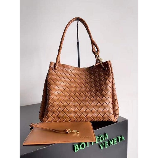 Bottega Veneta Andiamo Parachute Bag in Intrecciato Leather BGDC0065