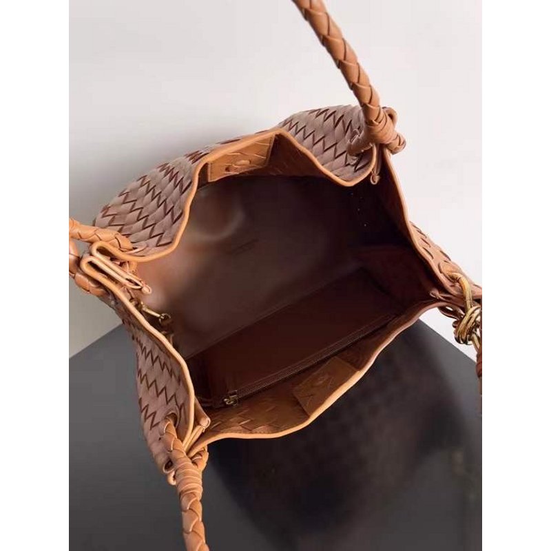 Bottega Veneta Andiamo Parachute Bag in Intrecciato Leather BGDC0065