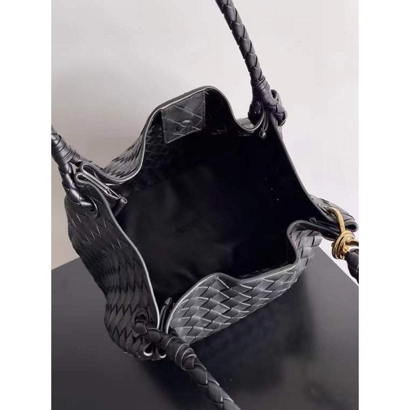 Bottega Veneta Andiamo Parachute Bag in Intrecciato Leather BGDC0066