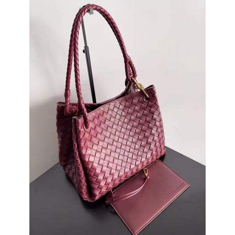 Bottega Veneta Andiamo Parachute Bag in Intrecciato Leather BGDC0067
