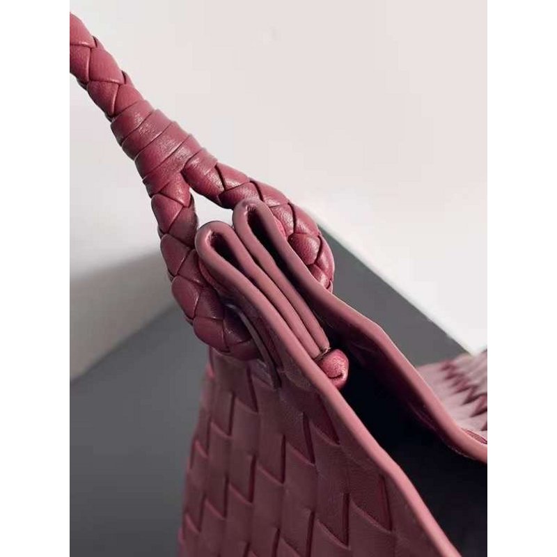 Bottega Veneta Andiamo Parachute Bag in Intrecciato Leather BGDC0067
