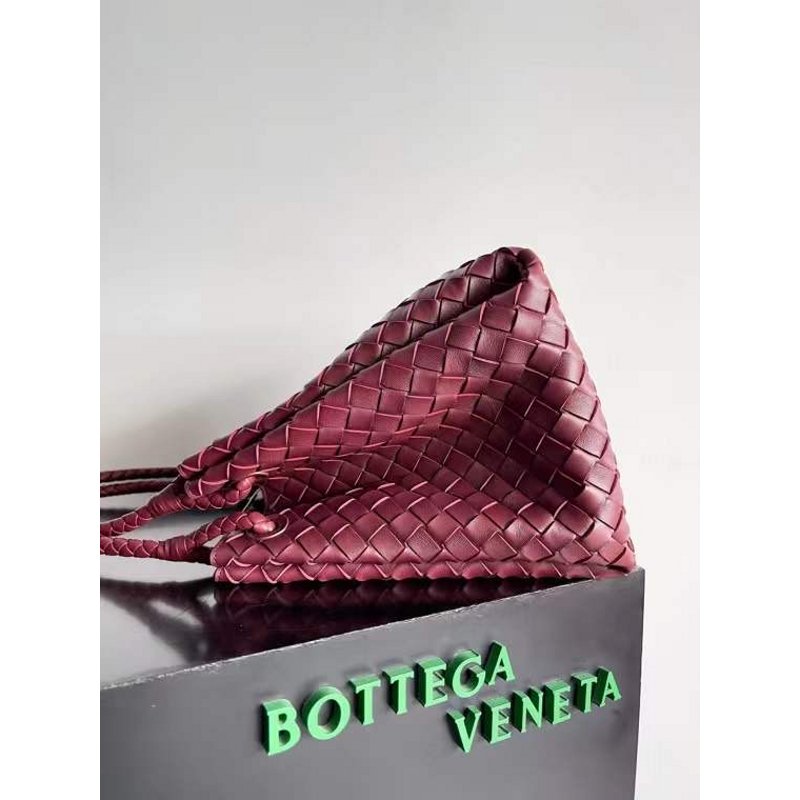 Bottega Veneta Andiamo Parachute Bag in Intrecciato Leather BGDC0067