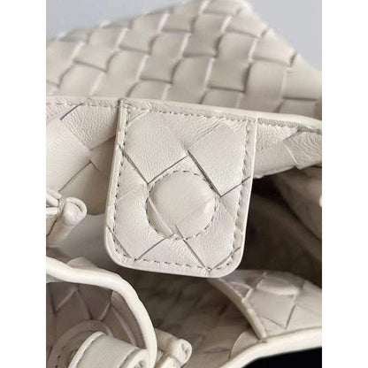Bottega Veneta Andiamo Parachute Bag in Intrecciato Leather BGDC0069