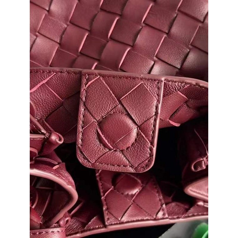 Bottega Veneta Andiamo Parachute Bag in Intrecciato Leather BGDC0071