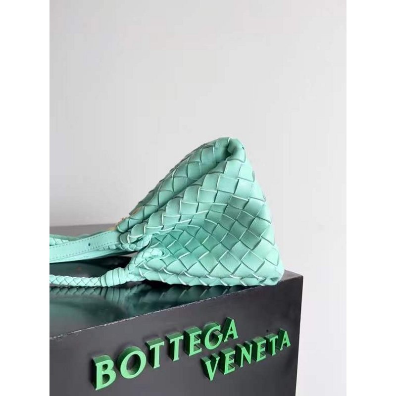 Bottega Veneta Andiamo Parachute Bag in Intrecciato Leather BGDC0073