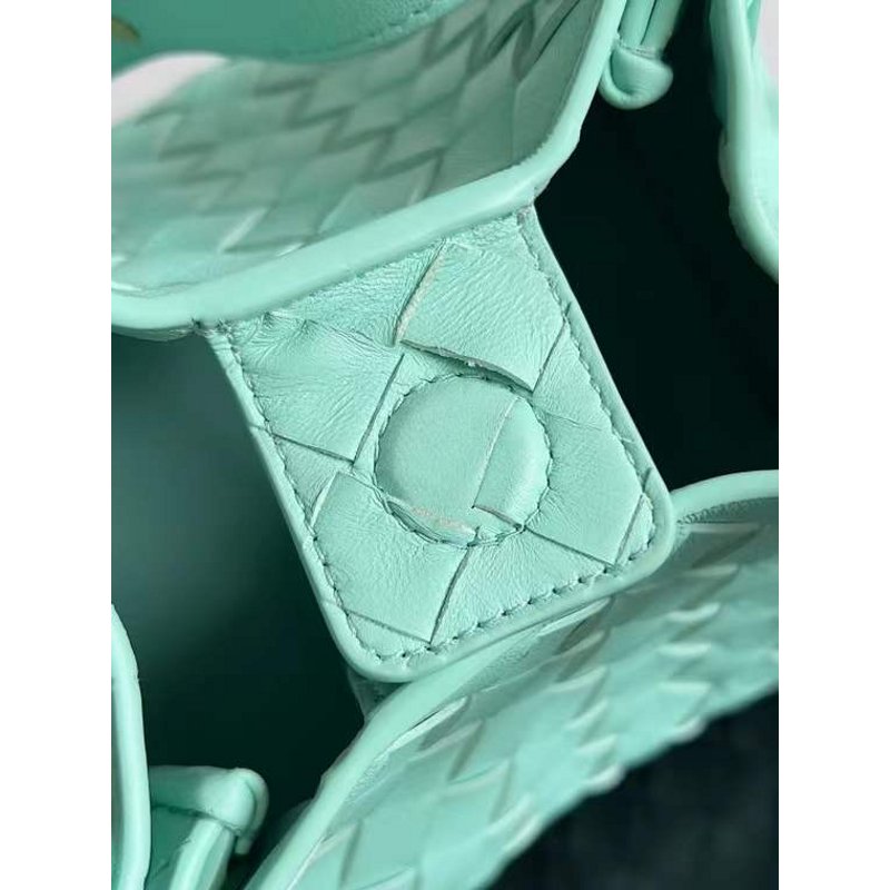 Bottega Veneta Andiamo Parachute Bag in Intrecciato Leather BGDC0073