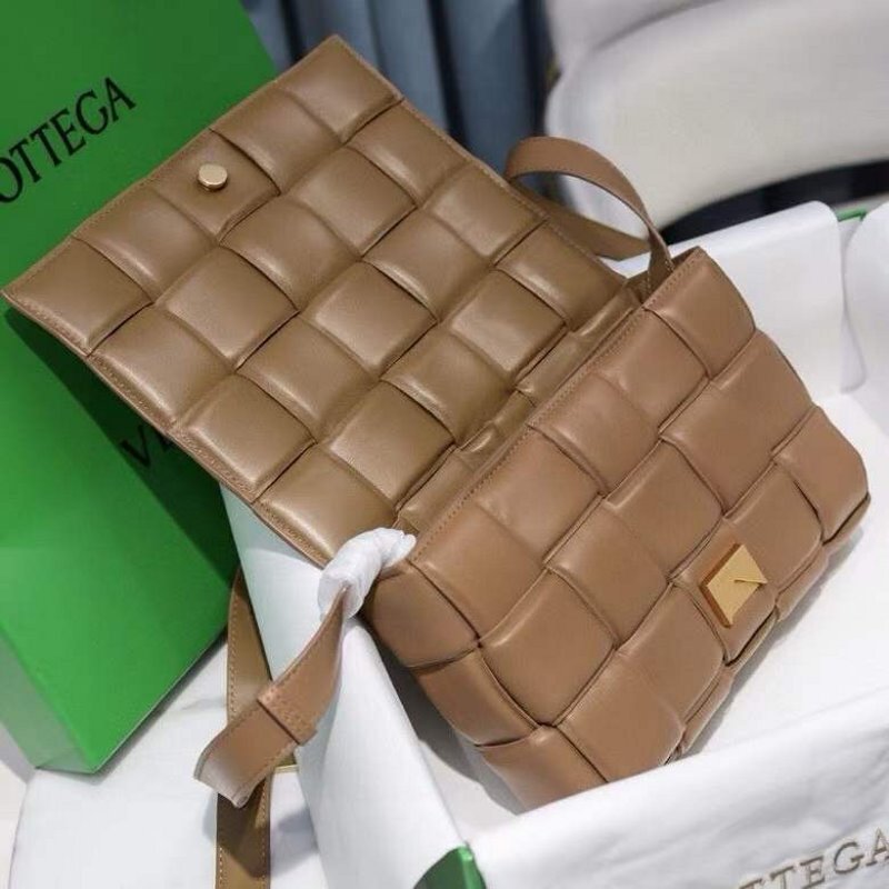 Bottega Veneta Cassette Pillow Bag BG02815