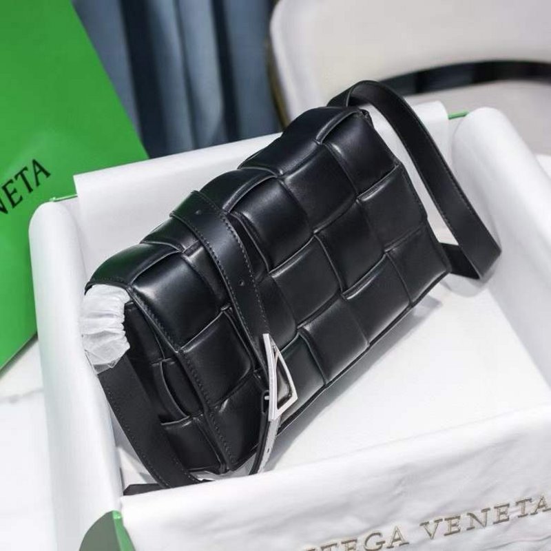 Bottega Veneta Cassette Pillow Bag BG02816