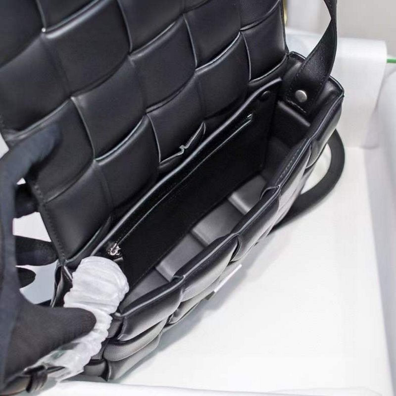 Bottega Veneta Cassette Pillow Bag BG02816