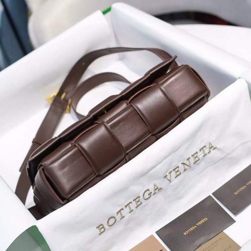 Bottega Veneta Cassette Pillow Bag BG02817