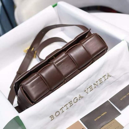 Bottega Veneta Cassette Pillow Bag BG02817