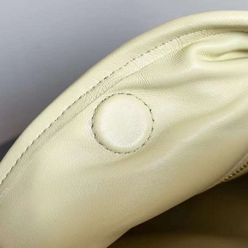 Bottega Veneta Hop Hand Bag BG03000
