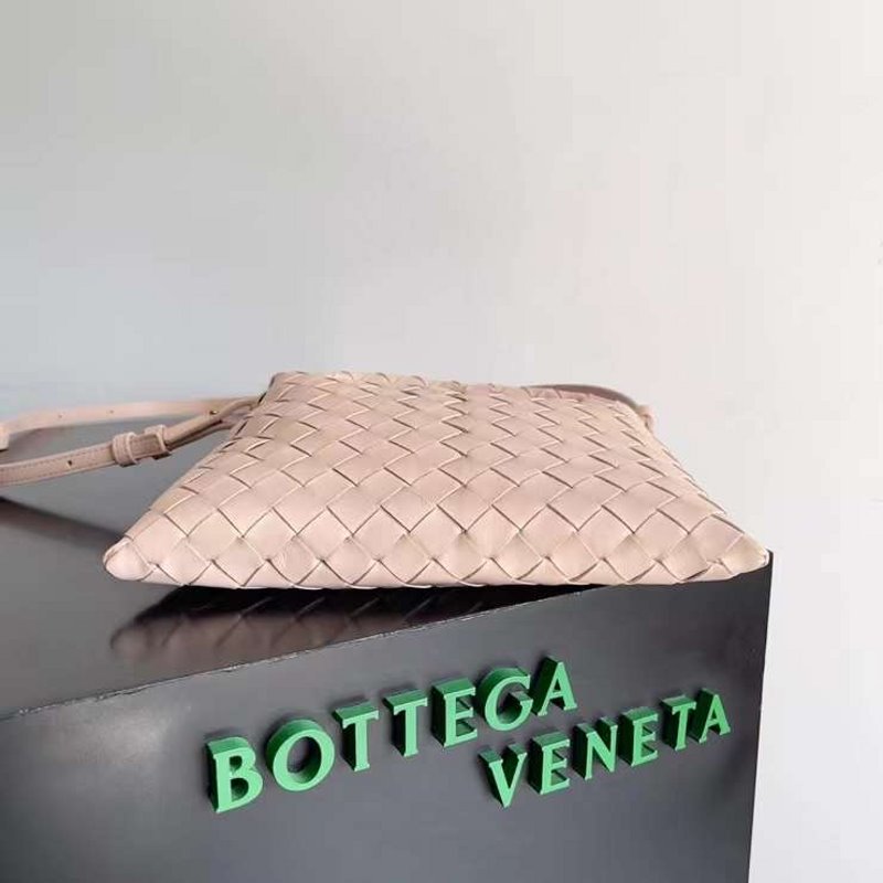 Bottega Veneta Mini Hop Hand Bag BG03004