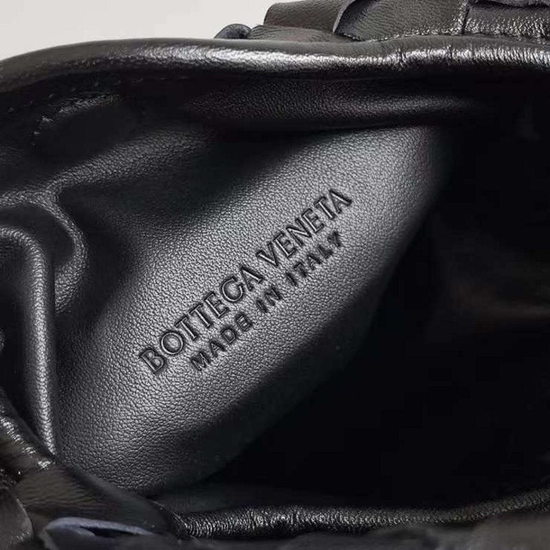 Bottega Veneta Mini Hop Hand Bag BG03005