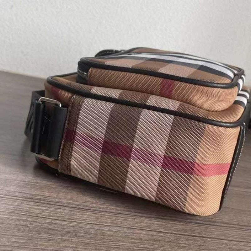 Burberry Cross Body Bag BG02672