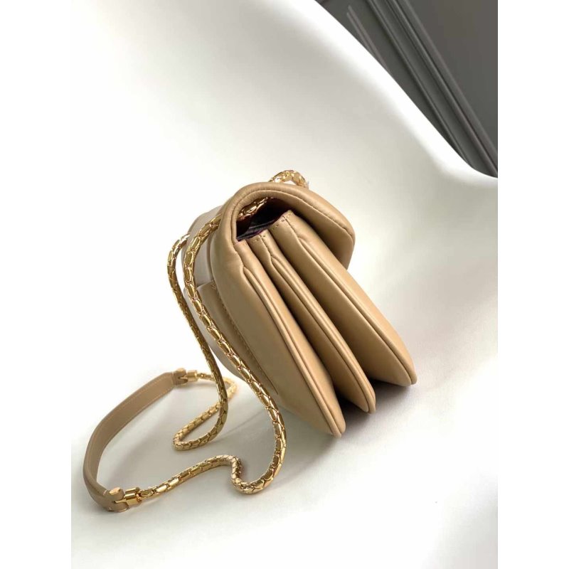 Bvlgari Serpenti Reverse Hand Bag BG030538
