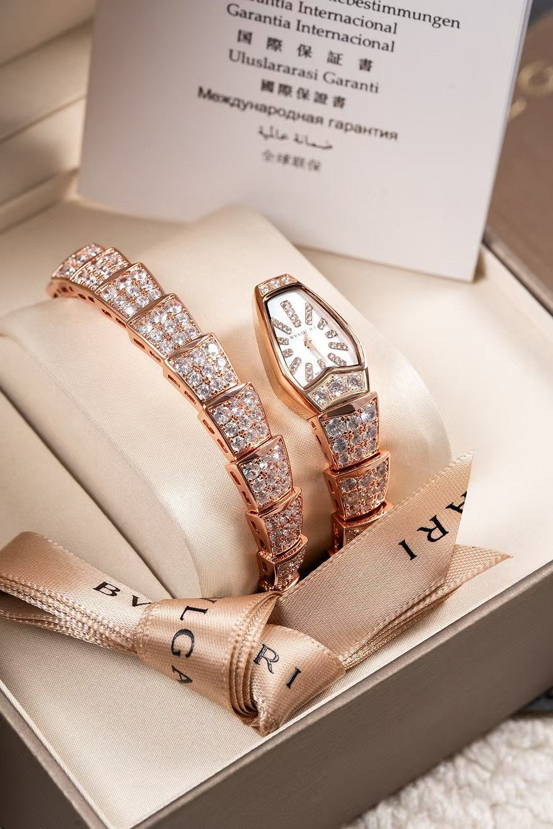 Bvlgari Serpenti Seduttori Series Wrist Watch WTJN25016