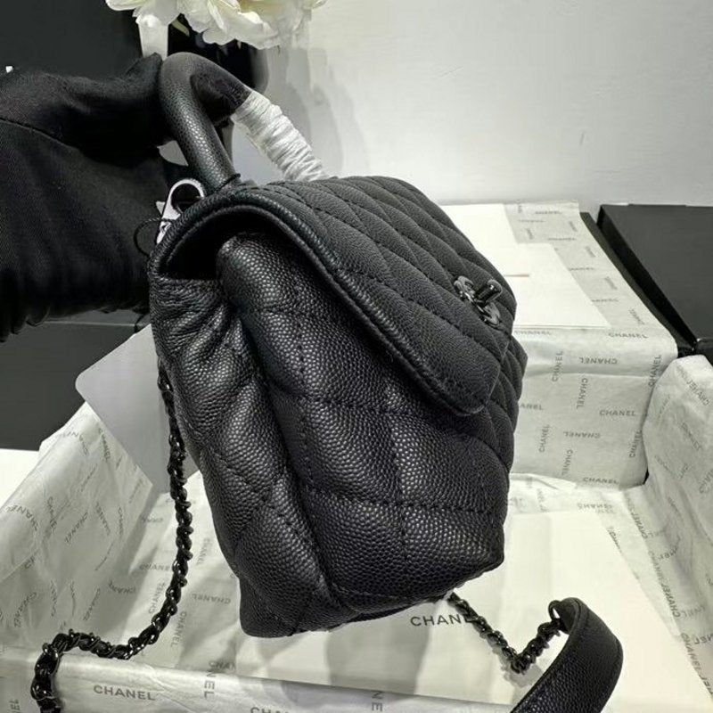 Chanel Coco Handle Bag BG0525036