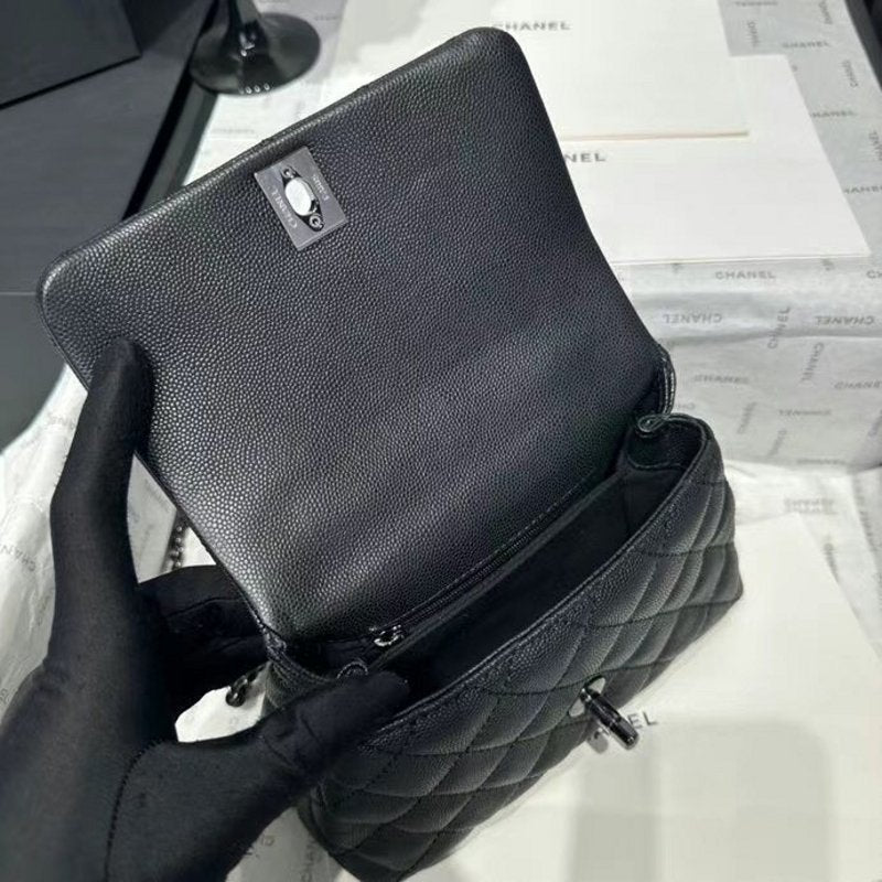 Chanel Coco Handle Bag BG0525036