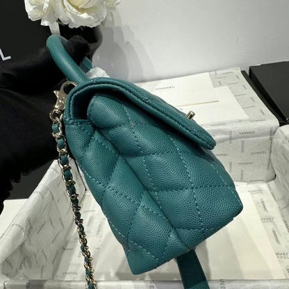 Chanel Coco Handle Bag BG0525037