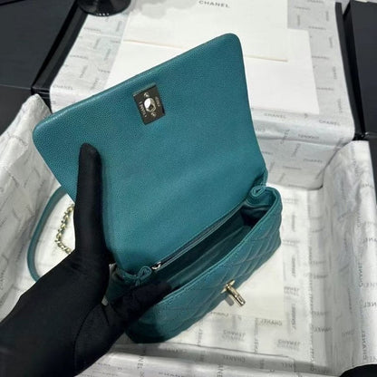 Chanel Coco Handle Bag BG0525037