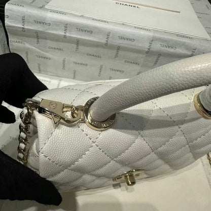 Chanel Coco Handle Bag BG0525038