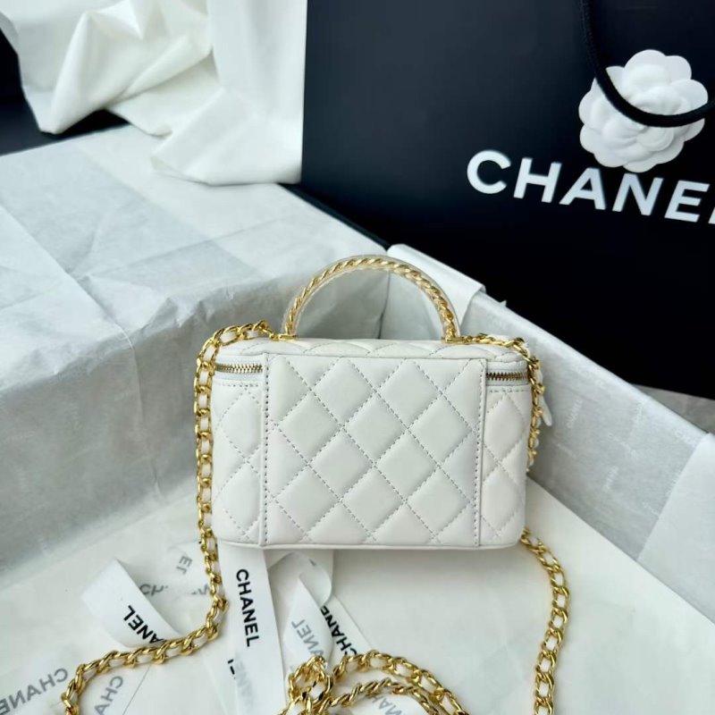 Chanel Makeup Box BG030571