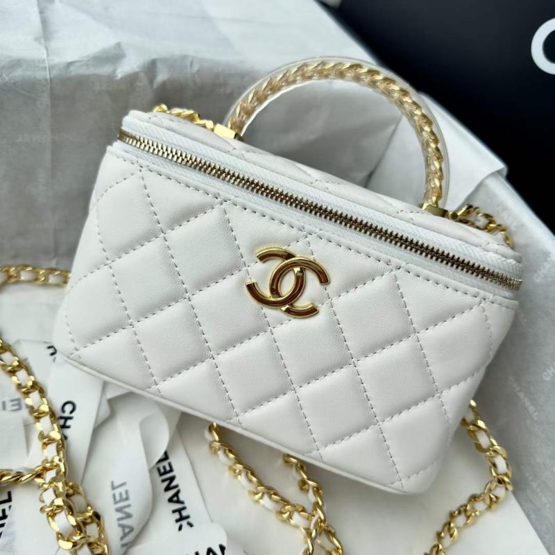 Chanel Makeup Box BG030571